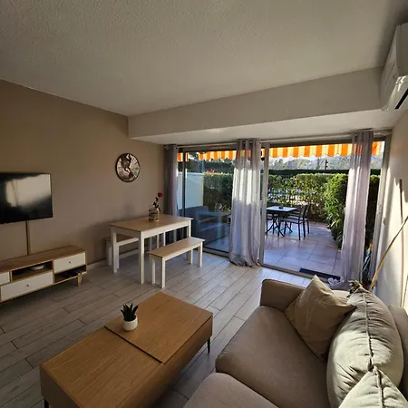 Studio Avec Piscine * Mandelieu